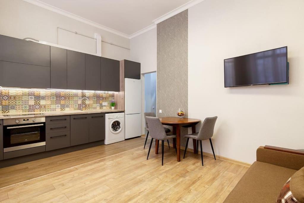 Apartment On Kopernyka Street 5 Lviv Eksteriør billede